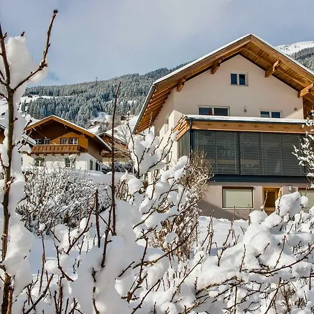 Wald ヴァルト・イム・ピンツガウ